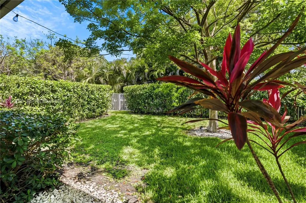 4325 Large Leaf Lane Hollywood FL 33021