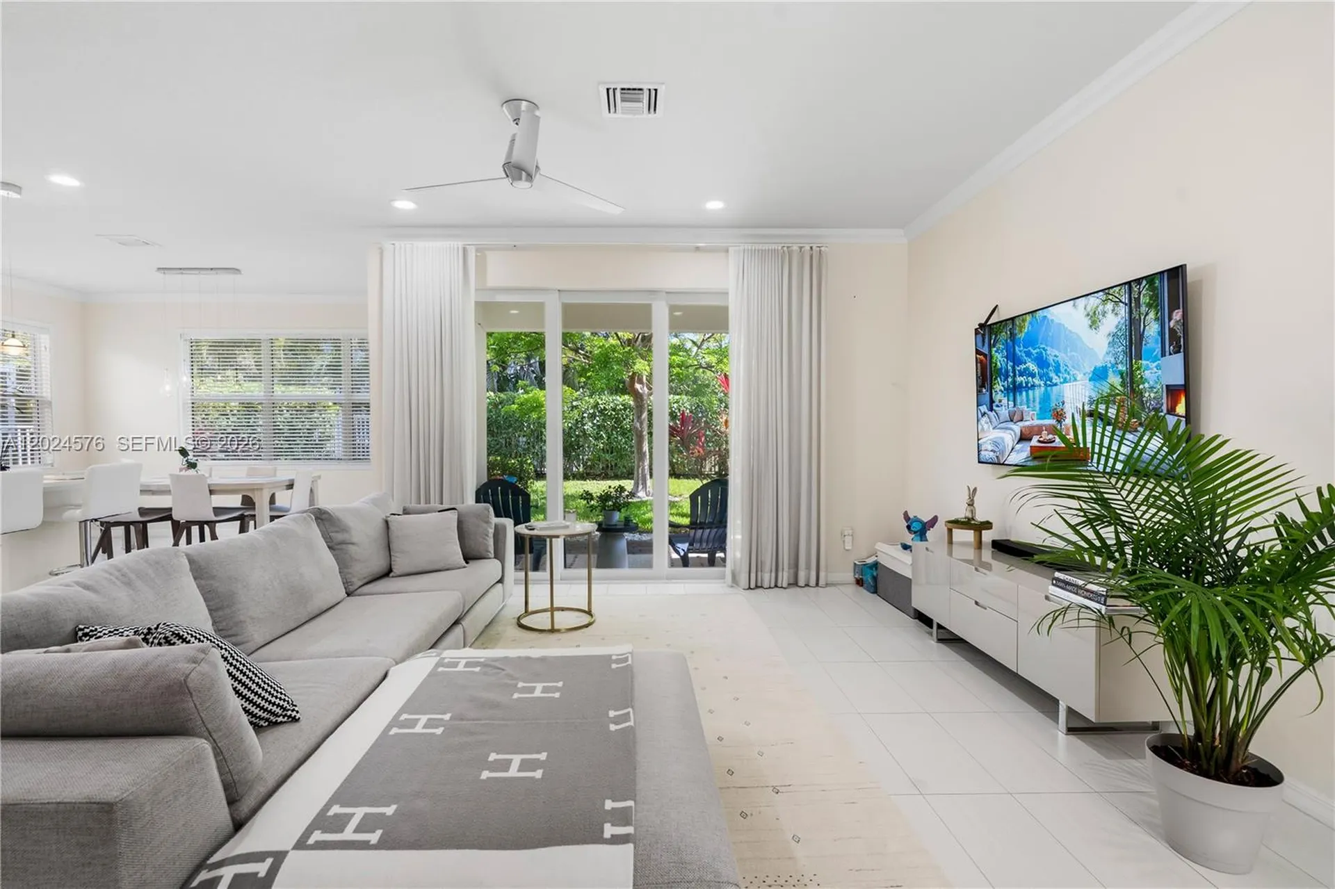 4325 Large Leaf Lane Hollywood FL 33021