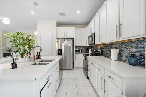 4325 Large Leaf Lane Hollywood FL 33021