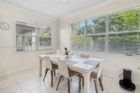 4325 Large Leaf Lane Hollywood FL 33021
