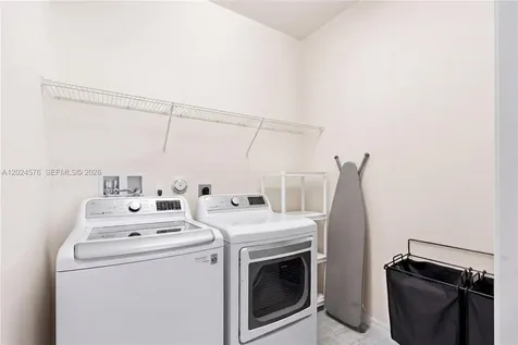 4325 Large Leaf Lane Hollywood FL 33021