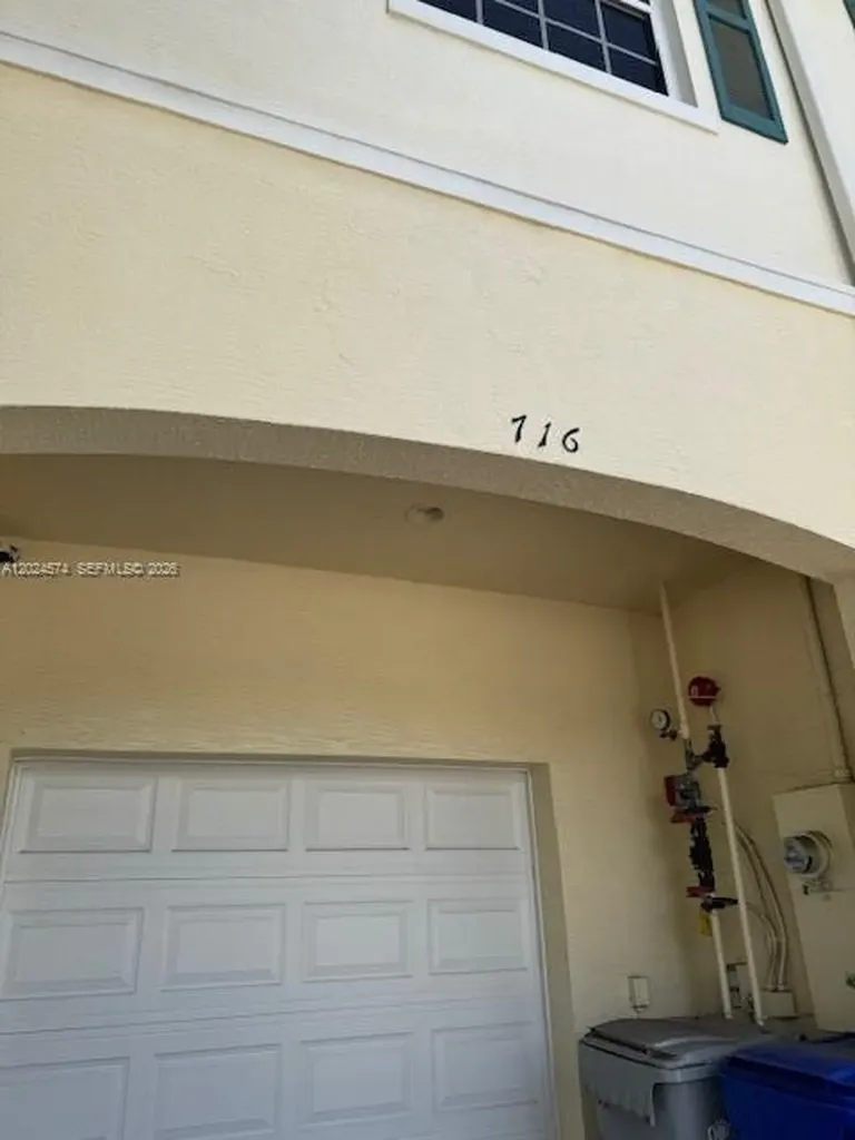 716 SW 2nd Way Pompano Beach FL 33060