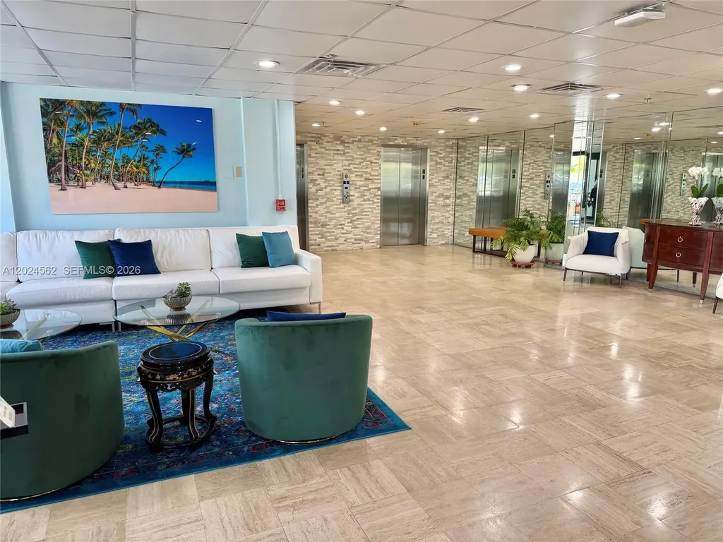 4001 Hillcrest Drive Hollywood FL 33021