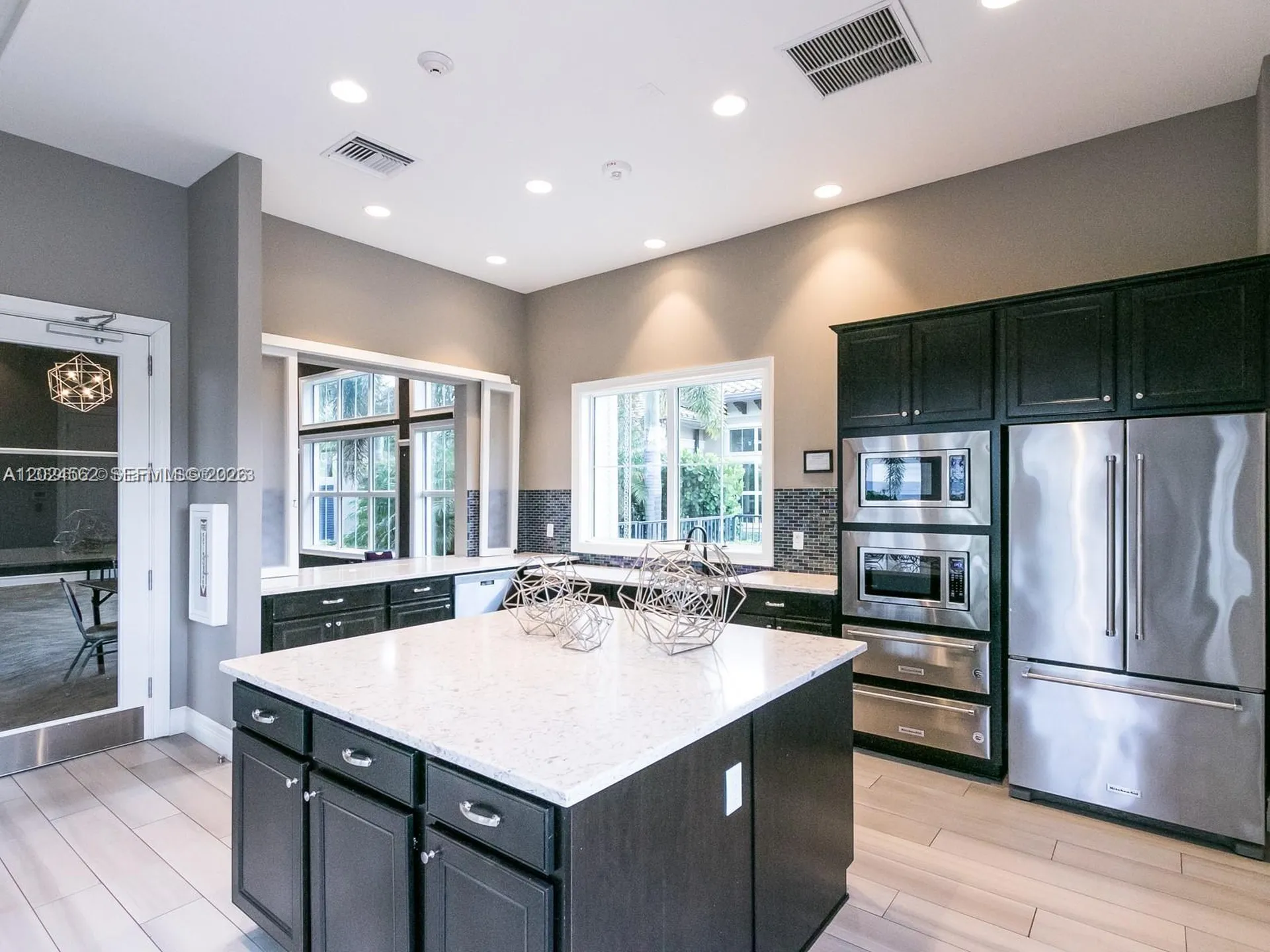 4001 Hillcrest Drive Hollywood FL 33021