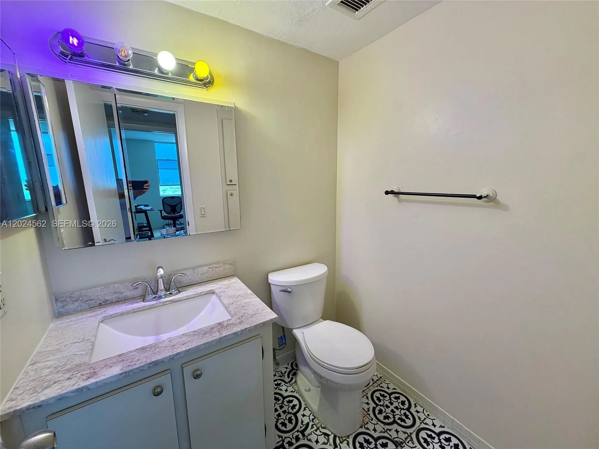 4001 Hillcrest Drive Hollywood FL 33021