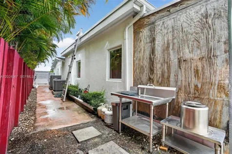 13463 SW 66th Terrace Miami FL 33183