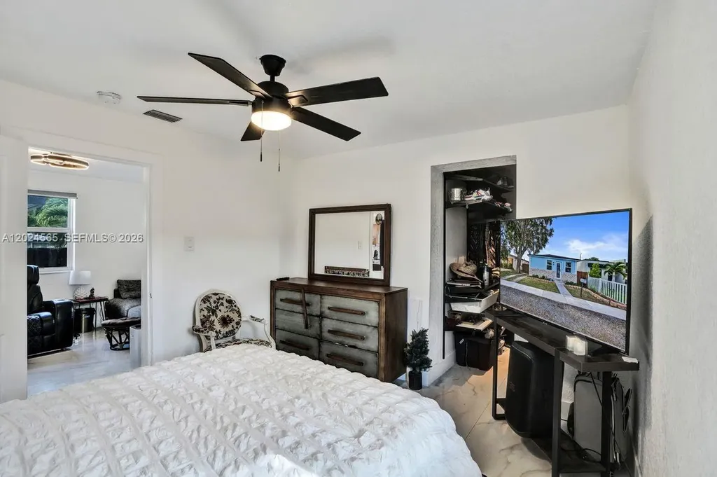 2220 Hope Street Hollywood FL 33020