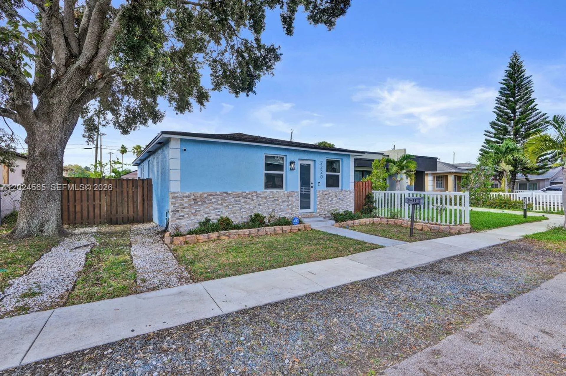 2220 Hope Street Hollywood FL 33020