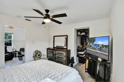 2220 Hope Street Hollywood FL 33020