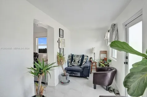 2220 Hope Street Hollywood FL 33020