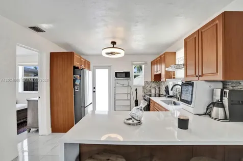 2220 Hope Street Hollywood FL 33020