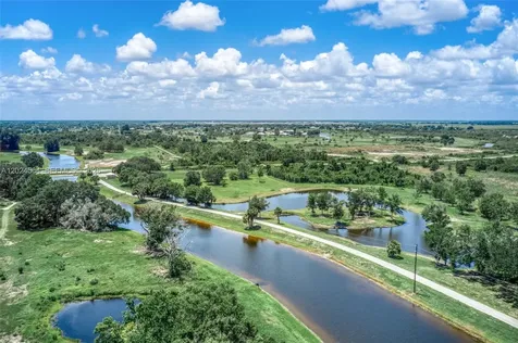 6813 Heavitree Sebring FL 33876