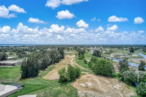 6813 Heavitree Sebring FL 33876