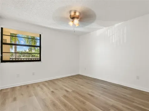7547 Fairfax Drive Tamarac FL 33321