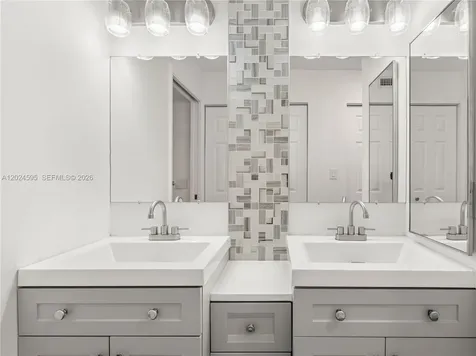 7547 Fairfax Drive Tamarac FL 33321