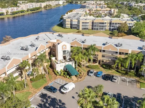7547 Fairfax Drive Tamarac FL 33321