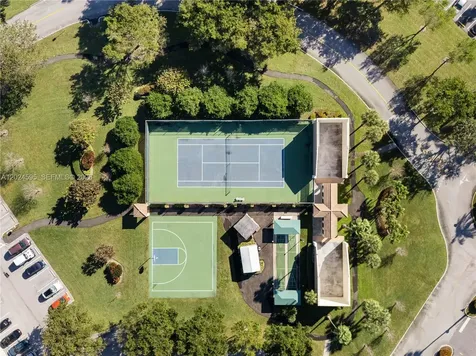 7547 Fairfax Drive Tamarac FL 33321