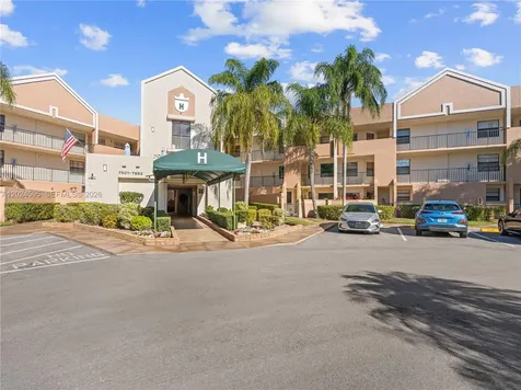 7547 Fairfax Drive Tamarac FL 33321