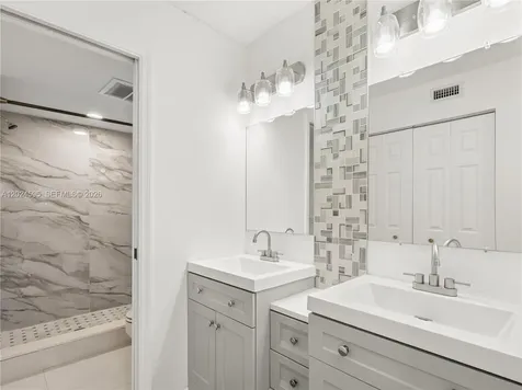 7547 Fairfax Drive Tamarac FL 33321