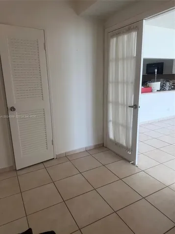 5601 Collins Avenue Miami Beach FL 33140