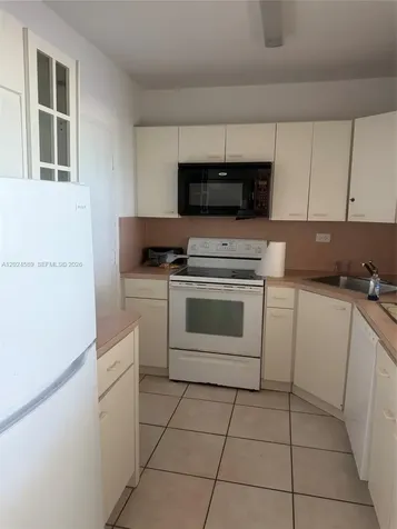 5601 Collins Avenue Miami Beach FL 33140
