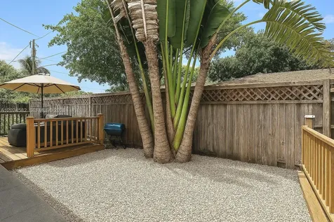 241 NW 40th Street Oakland Park FL 33309