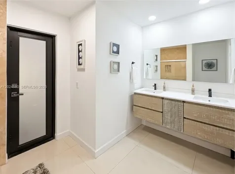 8695 SW 110th Street Miami FL 33156