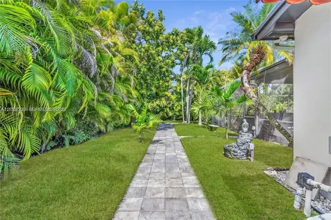 8695 SW 110th Street Miami FL 33156