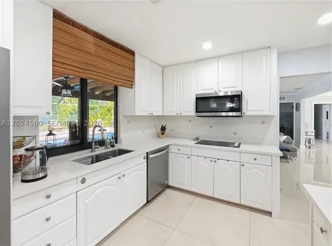 8695 SW 110th Street Miami FL 33156