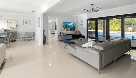 8695 SW 110th Street Miami FL 33156
