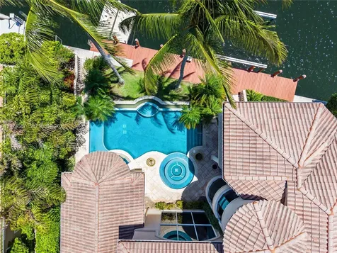 832 Harbour Isle Place North Palm Beach FL 33410