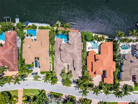 832 Harbour Isle Place North Palm Beach FL 33410