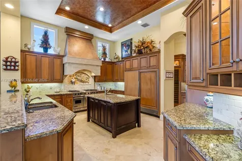 832 Harbour Isle Place North Palm Beach FL 33410