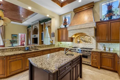 832 Harbour Isle Place North Palm Beach FL 33410