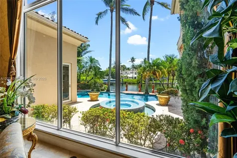 832 Harbour Isle Place North Palm Beach FL 33410
