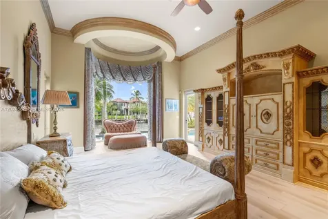 832 Harbour Isle Place North Palm Beach FL 33410