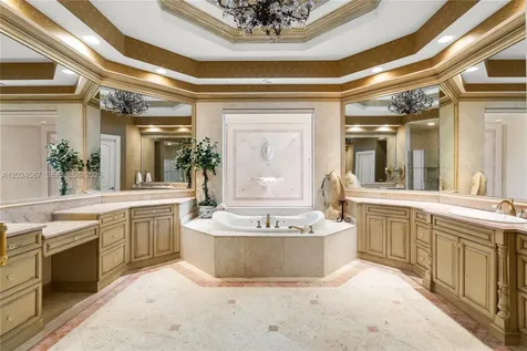 832 Harbour Isle Place North Palm Beach FL 33410