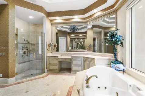 832 Harbour Isle Place North Palm Beach FL 33410