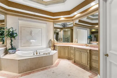 832 Harbour Isle Place North Palm Beach FL 33410