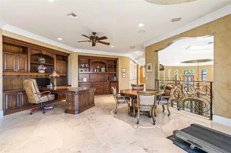 832 Harbour Isle Place North Palm Beach FL 33410