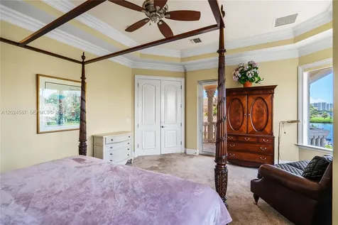 832 Harbour Isle Place North Palm Beach FL 33410