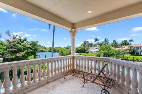 832 Harbour Isle Place North Palm Beach FL 33410