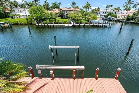 832 Harbour Isle Place North Palm Beach FL 33410