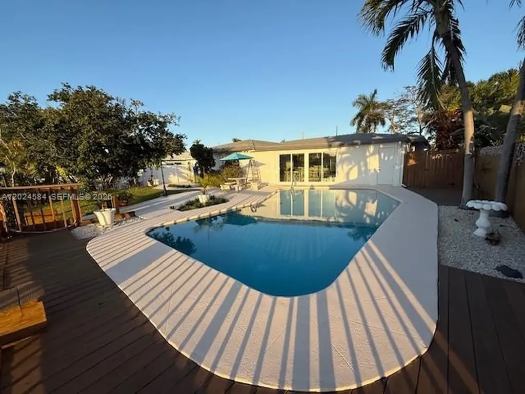 411 SE 6th Avenue Pompano Beach FL 33060