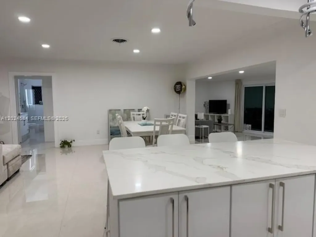 411 SE 6th Avenue Pompano Beach FL 33060