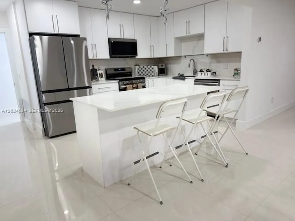 411 SE 6th Avenue Pompano Beach FL 33060