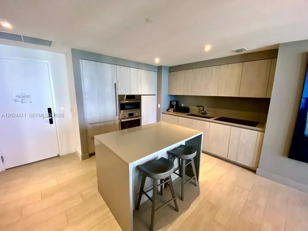 4010 S Ocean Drive Hollywood FL 33019