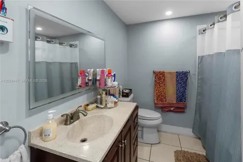 827 SW 128 Avenue Miami FL 33184