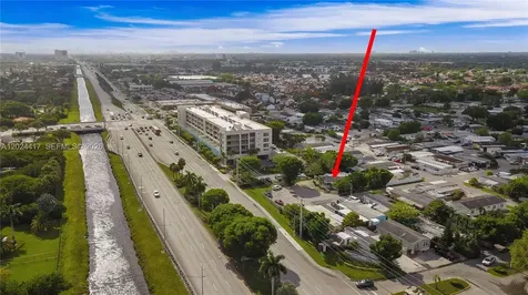 827 SW 128 Avenue Miami FL 33184
