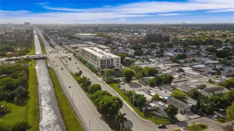 827 SW 128 Avenue Miami FL 33184